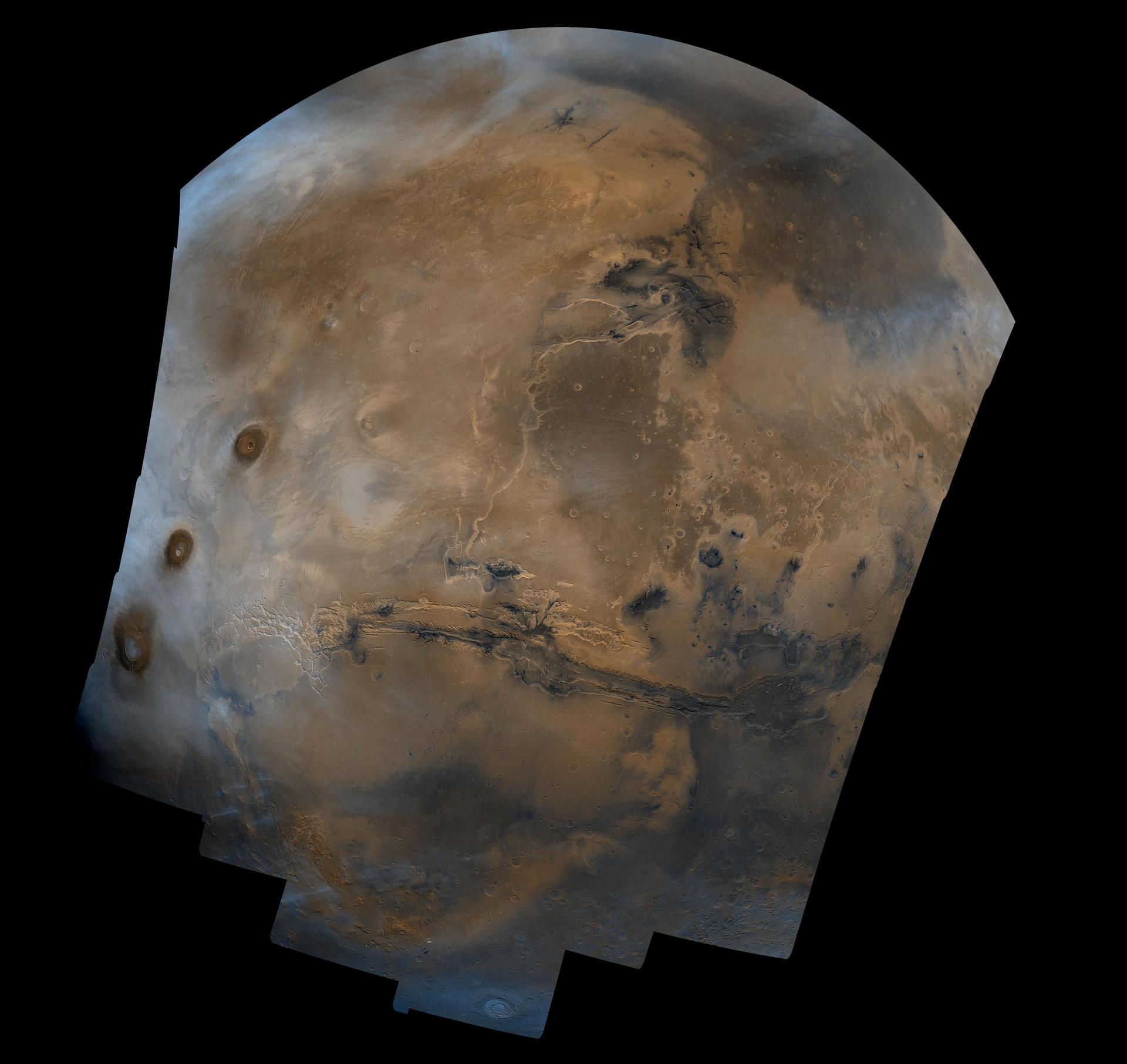 Vue globale de Mars centrée sur le vaste système de canyons de Valles Marineris, mosaïque d'images de la sonde Viking