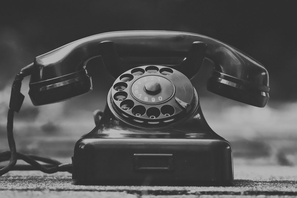 Téléphone à cadran rotatif de style vintage