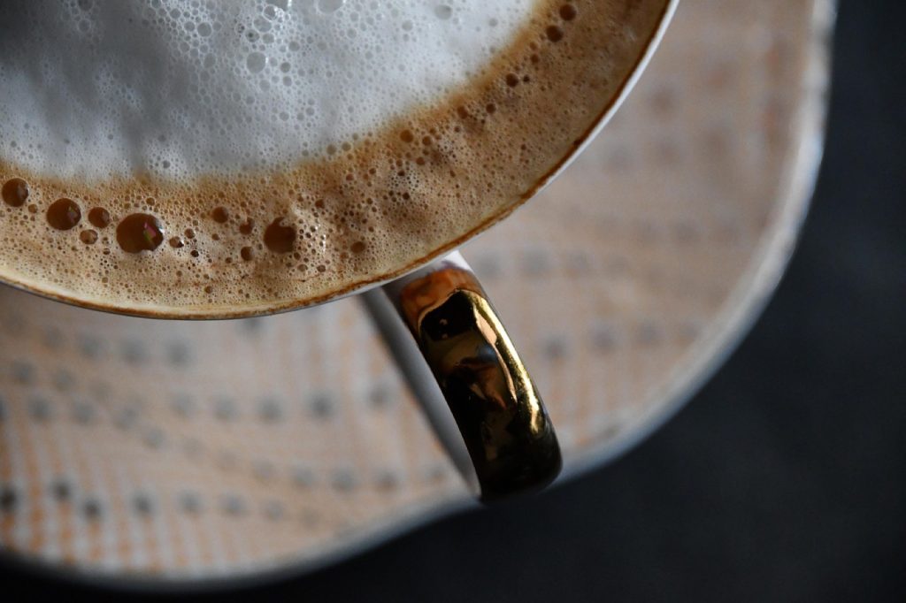 Holy après 16 h : notre avis santé sur la caféine et le sommeil