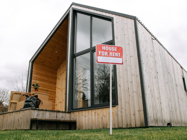 Loyers encadrés : une aubaine menacée pour les locataires en 2026 ?